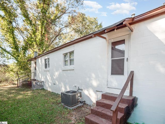 17 Bridwell Avenue, Greenville, SC 29607