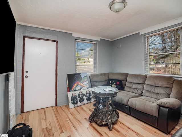 17 Bridwell Avenue, Greenville, SC 29607