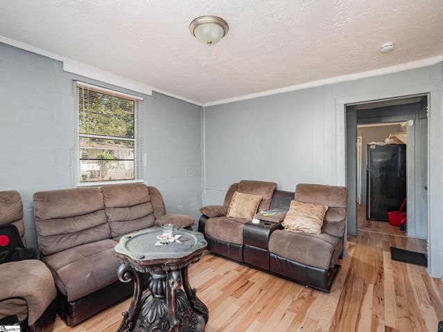 17 Bridwell Avenue, Greenville, SC 29607