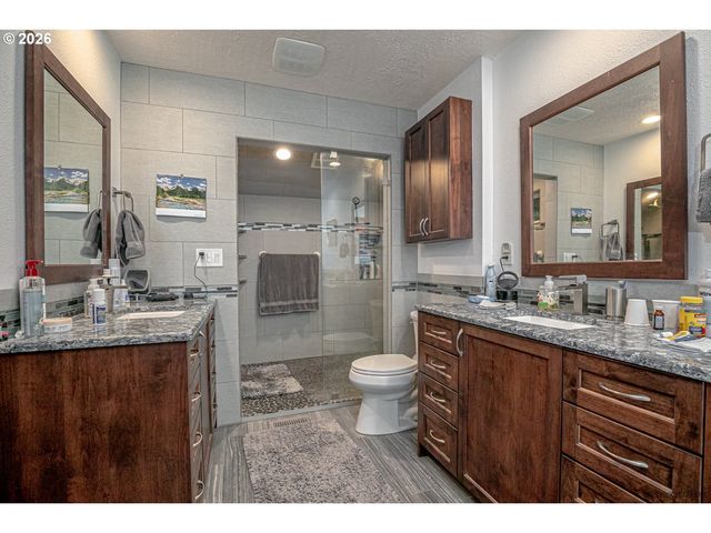 11051 Se 105TH Ave, Happy Valley, OR 97086