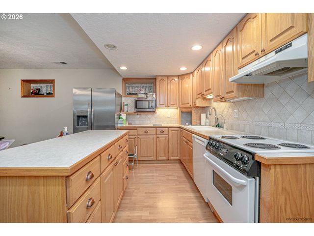 11051 Se 105TH Ave, Happy Valley, OR 97086