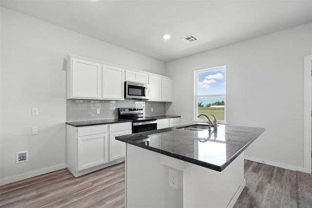 1020 Prairie Drive, Tuttle, OK 73089