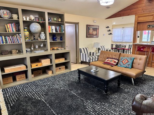 1134 Peach Tree, New Braunfels, TX 78132