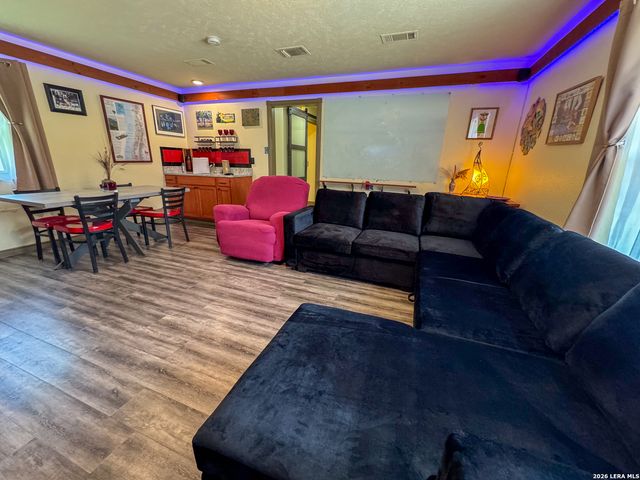 1134 Peach Tree, New Braunfels, TX 78132