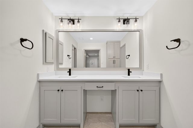 13834 Tanglewood Drive, Farmers Branch, TX 75234