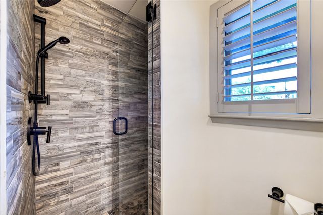 13834 Tanglewood Drive, Farmers Branch, TX 75234
