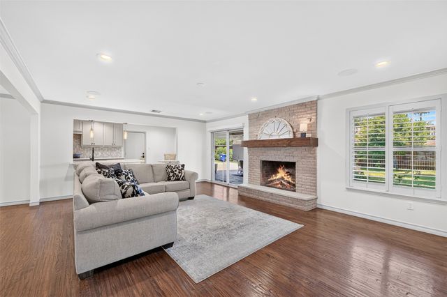 13834 Tanglewood Drive, Farmers Branch, TX 75234