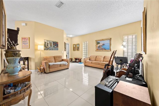 6264 NW 38th Drive, Coral Springs, FL 33067