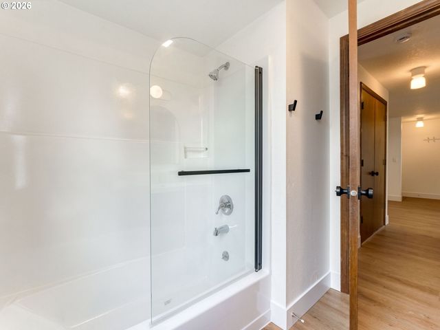 11990 Sw CORBY Dr 2, Portland, OR 97225