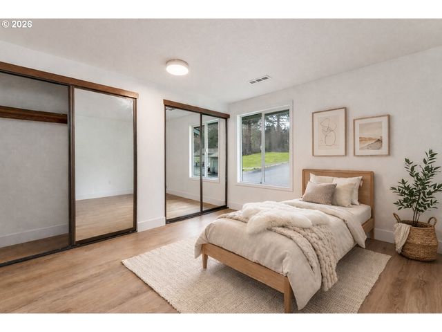 11990 Sw CORBY Dr 2, Portland, OR 97225