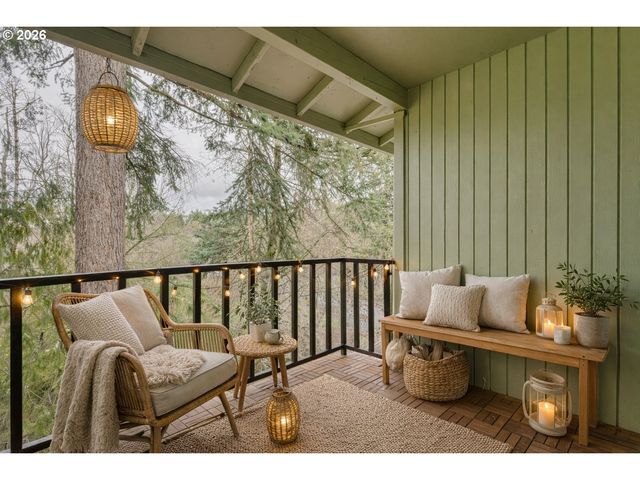 11990 Sw CORBY Dr 2, Portland, OR 97225