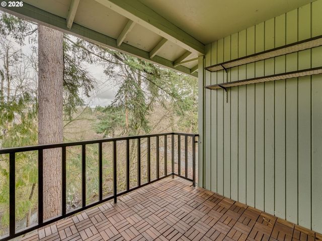 11990 Sw CORBY Dr 2, Portland, OR 97225