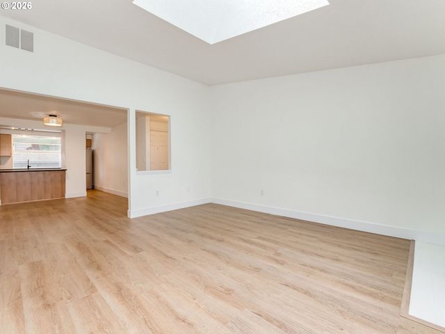 11990 Sw CORBY Dr 2, Portland, OR 97225