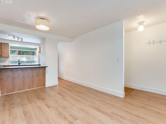 11990 Sw CORBY Dr 2, Portland, OR 97225