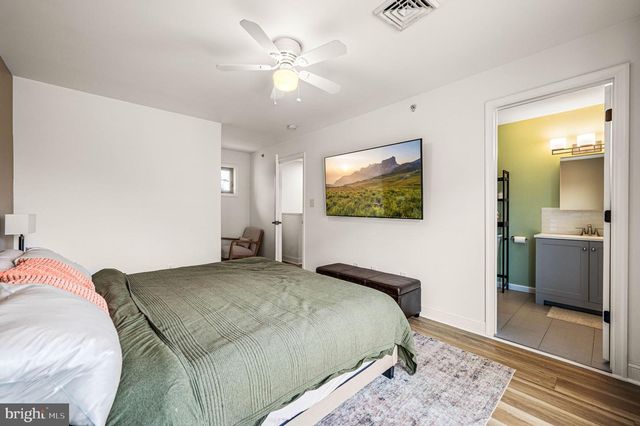 213 ROXBOROUGH AVE, Philadelphia, PA 19128