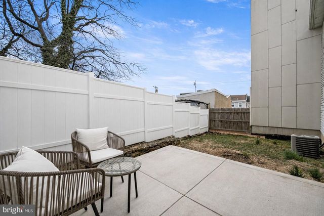 213 ROXBOROUGH AVE, Philadelphia, PA 19128