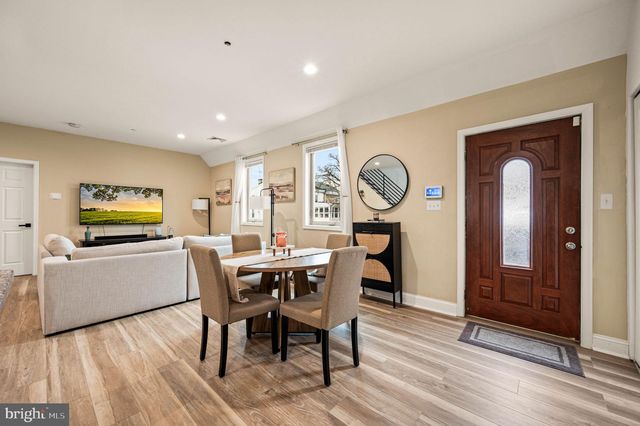 213 ROXBOROUGH AVE, Philadelphia, PA 19128