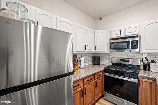 213 ROXBOROUGH AVE, Philadelphia, PA 19128