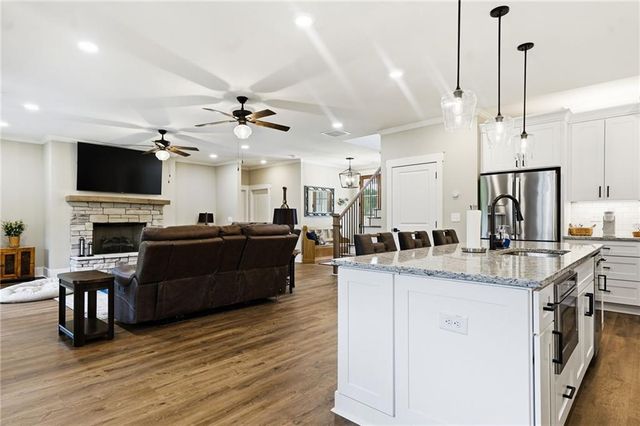 222 Autumn Brook Drive, Canton, GA 30115