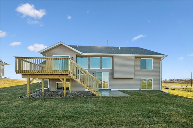 3319 Center Court, Robins, IA 52328