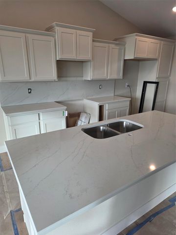 3319 Center Court, Robins, IA 52328