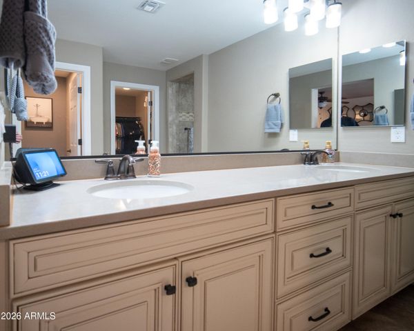 1127 W ANGUS Road, San Tan Valley, AZ 85143
