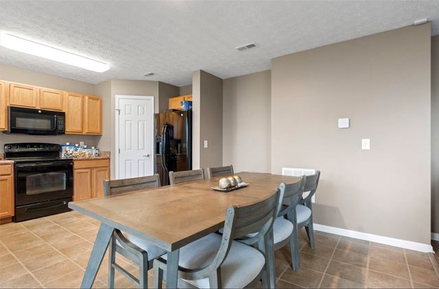 2230 Blazing Star Drive, Tipp City, OH 45371