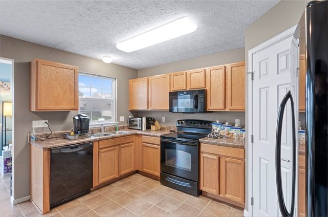 2230 Blazing Star Drive, Tipp City, OH 45371