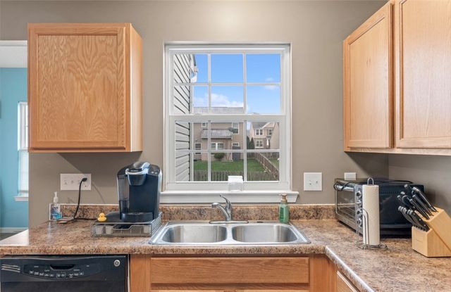 2230 Blazing Star Drive, Tipp City, OH 45371