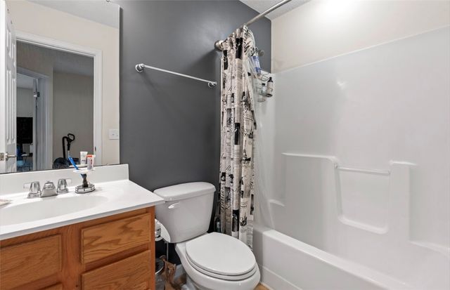 2230 Blazing Star Drive, Tipp City, OH 45371