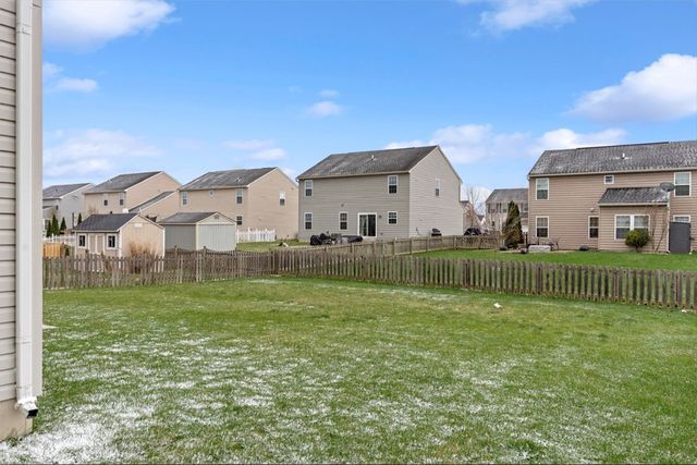 2230 Blazing Star Drive, Tipp City, OH 45371