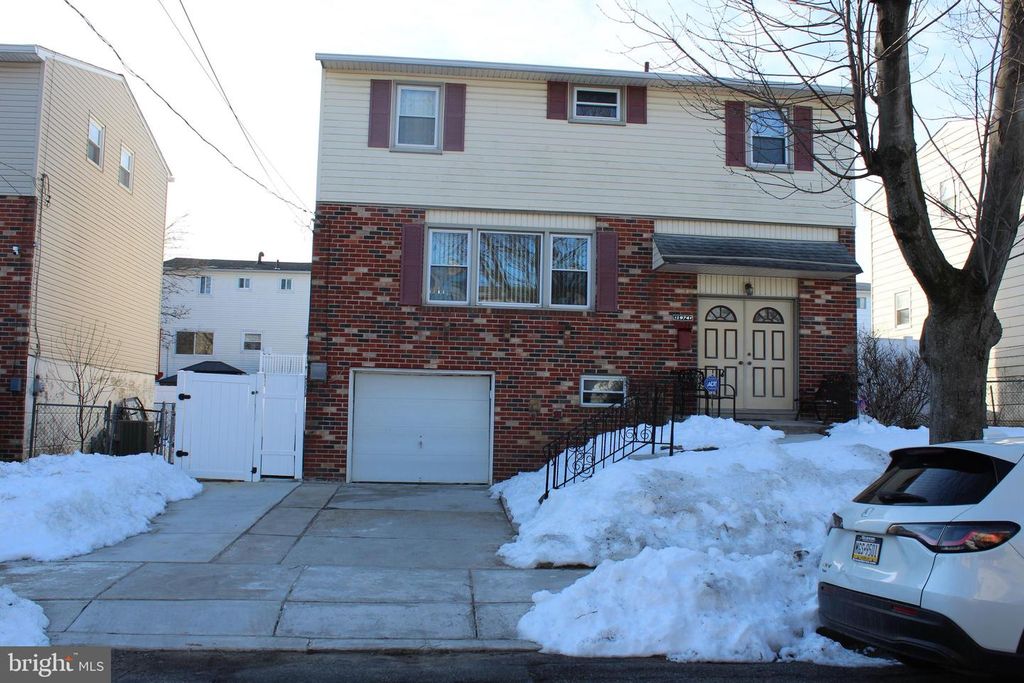 1974 KING ARTHUR RD, Philadelphia, PA 19116