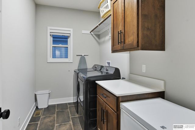 10211 S 191st Avenue, Omaha, NE 68136