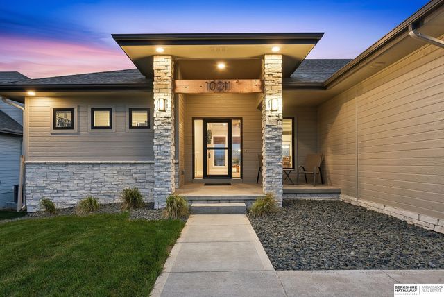 10211 S 191st Avenue, Omaha, NE 68136