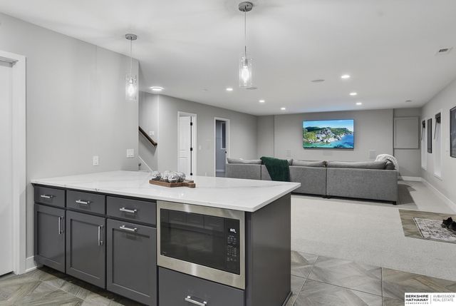 10211 S 191st Avenue, Omaha, NE 68136