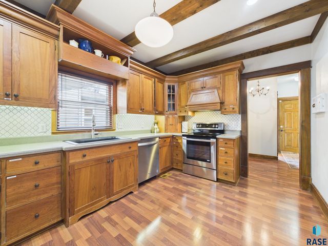 1120 S Center Ave Avenue, Sioux Falls, SD 57105