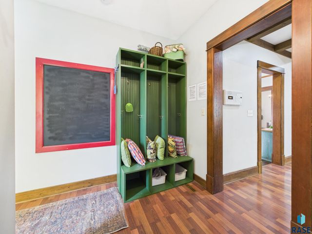 1120 S Center Ave Avenue, Sioux Falls, SD 57105