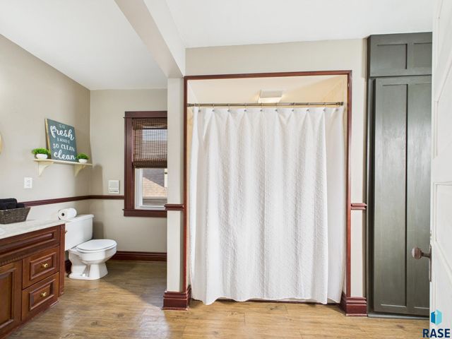 1120 S Center Ave Avenue, Sioux Falls, SD 57105