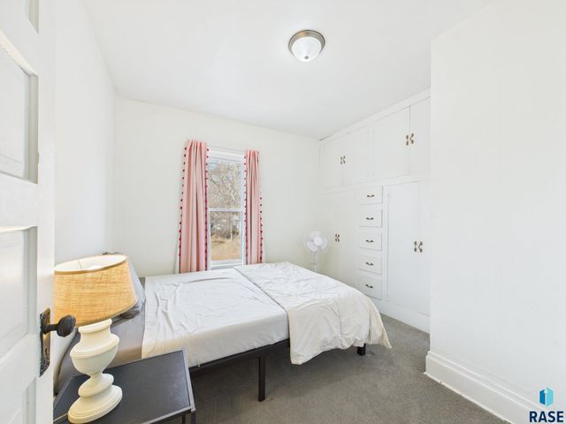 1120 S Center Ave Avenue, Sioux Falls, SD 57105