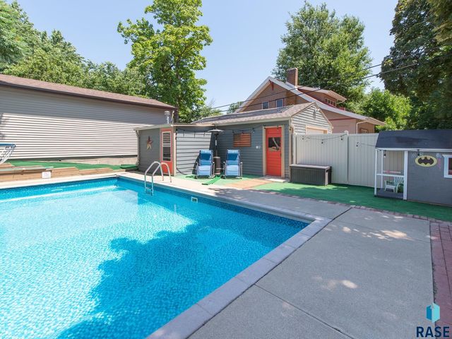 1120 S Center Ave Avenue, Sioux Falls, SD 57105