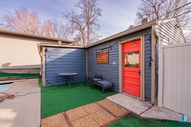 1120 S Center Ave Avenue, Sioux Falls, SD 57105