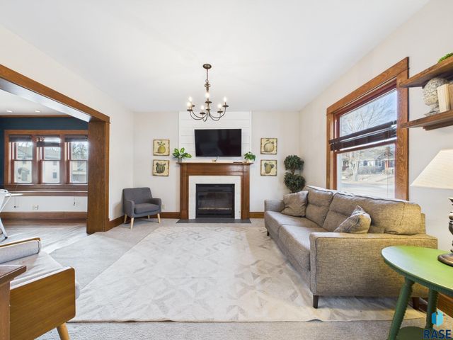 1120 S Center Ave Avenue, Sioux Falls, SD 57105