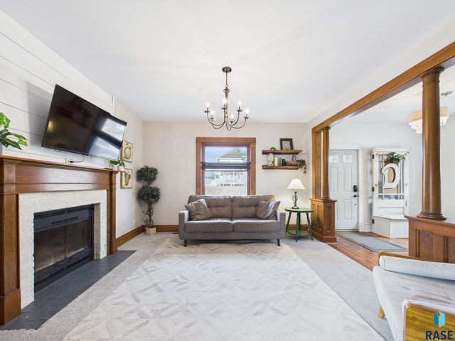 1120 S Center Ave Avenue, Sioux Falls, SD 57105