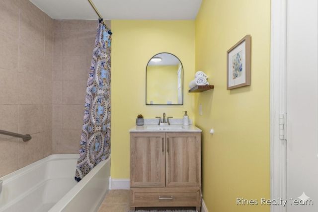 6429 Rosedale Road, Lansing, MI 48911