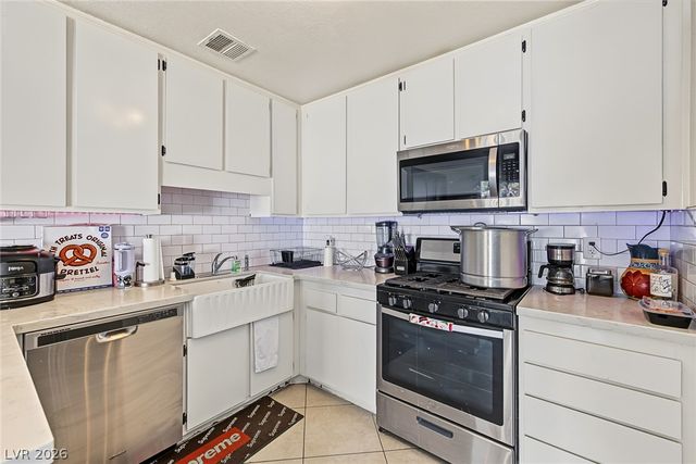 6992 Quarry Drive, Las Vegas, NV 89147