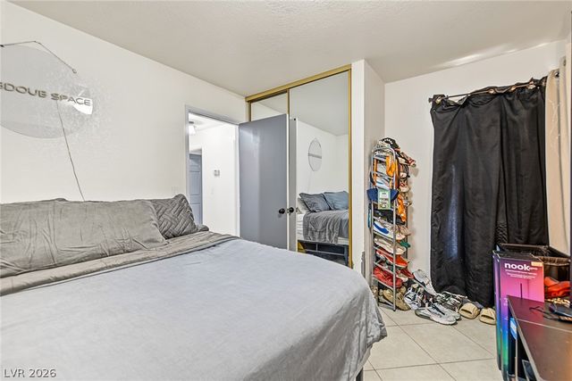 6992 Quarry Drive, Las Vegas, NV 89147