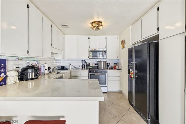 6992 Quarry Drive, Las Vegas, NV 89147