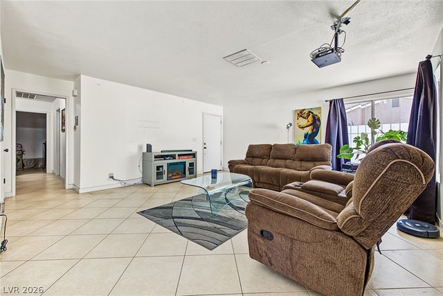 6992 Quarry Drive, Las Vegas, NV 89147
