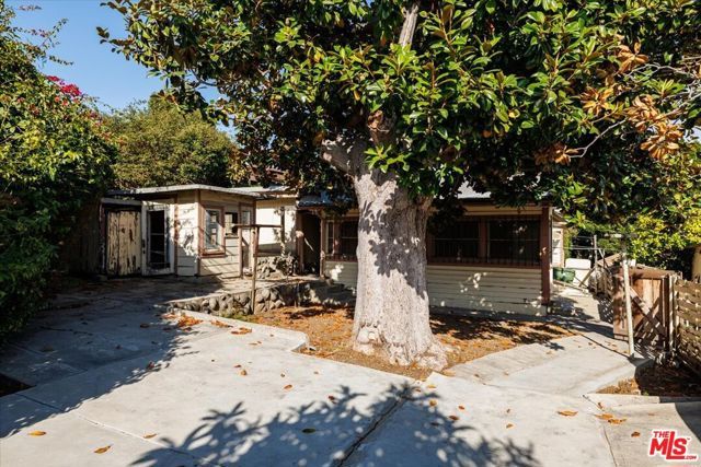 1621 Mohawk Street, Los Angeles, CA 90026
