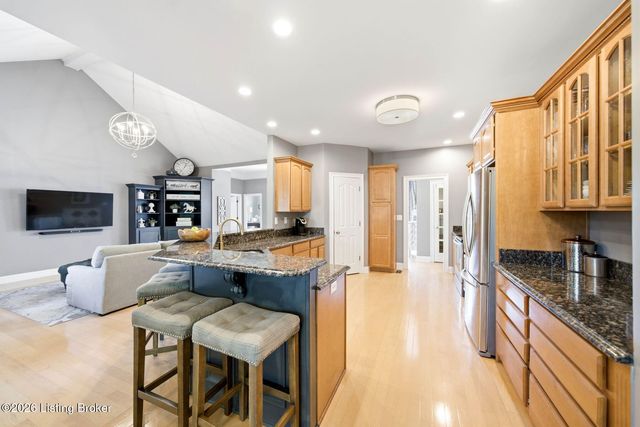 3907 Oakleigh Meadow Pl, Louisville, KY 40245